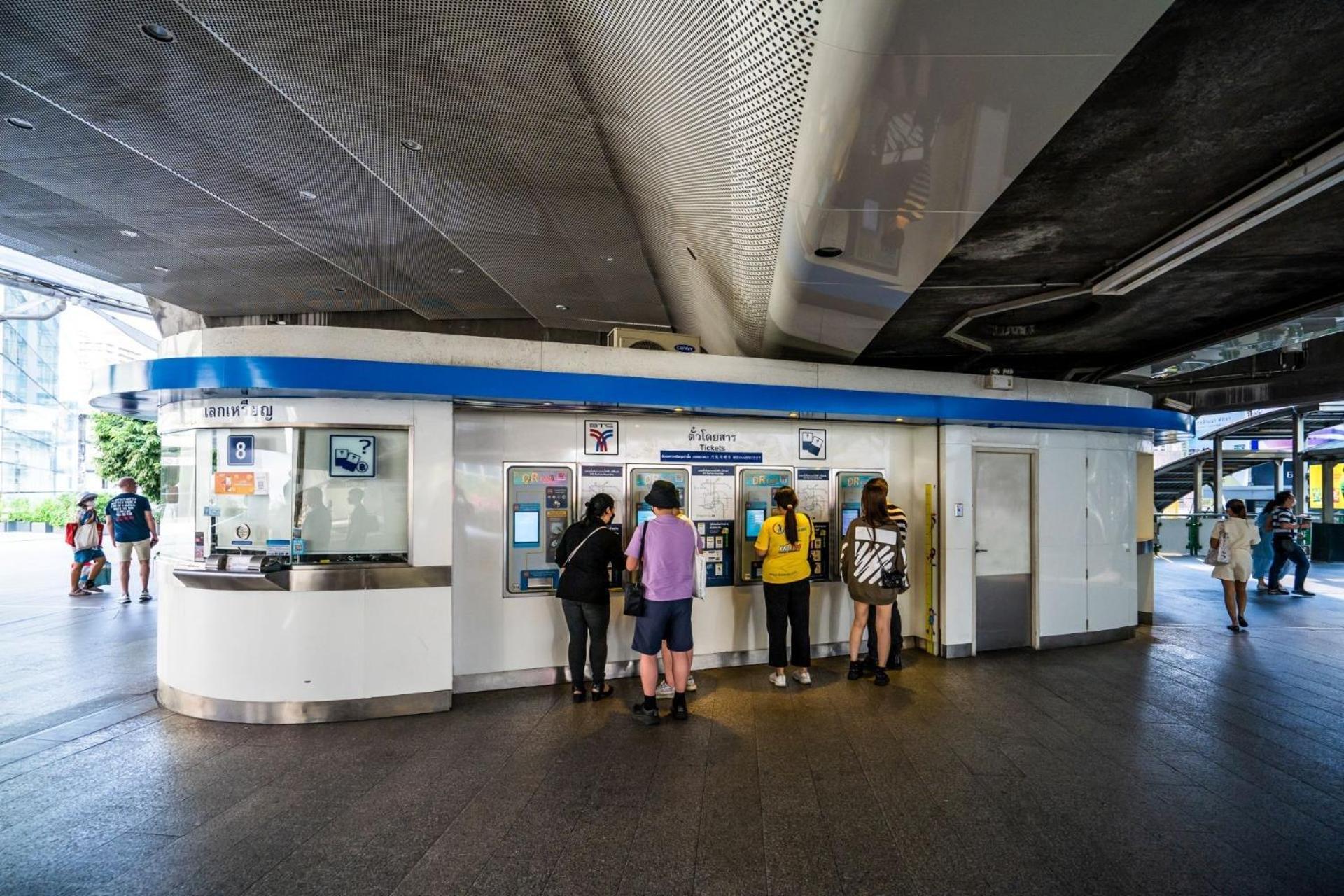 Go Inn Silom โกอินน์ สีลม - สถานีรถไฟฟ้าเซนต์หลุยส์ Бангкок Екстер'єр фото