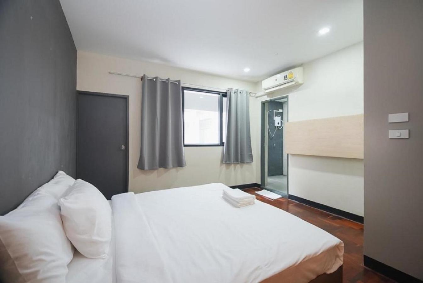Go Inn Silom โกอินน์ สีลม - สถานีรถไฟฟ้าเซนต์หลุยส์ Бангкок Екстер'єр фото