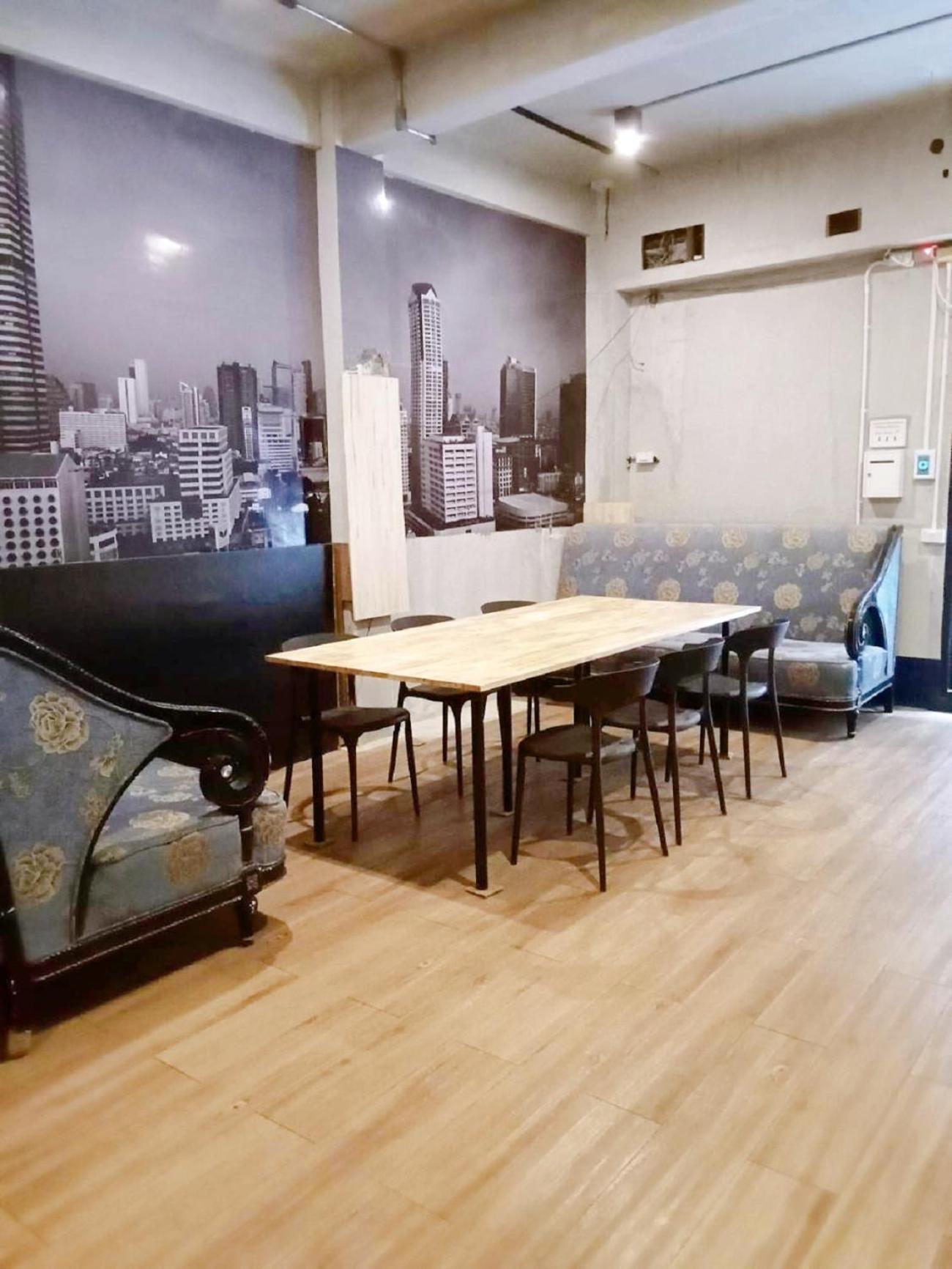 Go Inn Silom โกอินน์ สีลม - สถานีรถไฟฟ้าเซนต์หลุยส์ Бангкок Екстер'єр фото